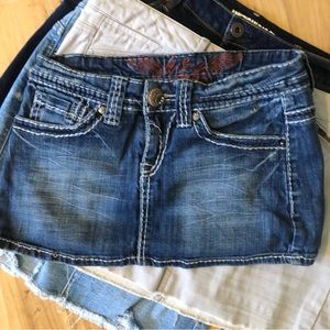 H & G jean skirt size M